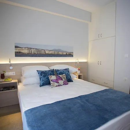 Polis Apartment