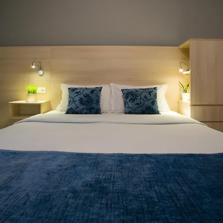 Apartment Polis