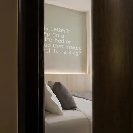 Apartment Polis *